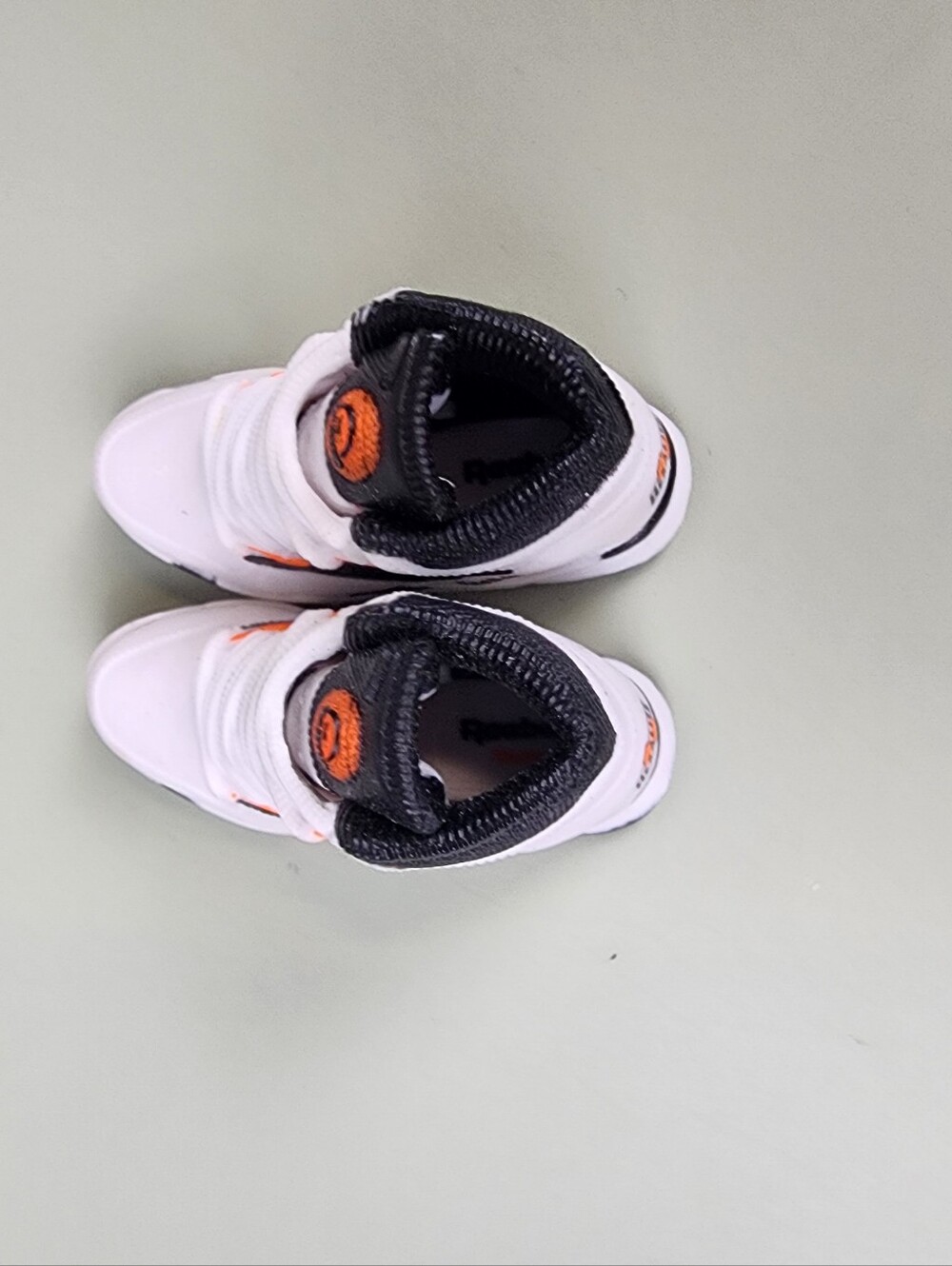 ZURU Mini Brands Sneakers Bundle 6 Shoes Reebok Skechers Pink Lot Craft Display - Picture 6 of 15
